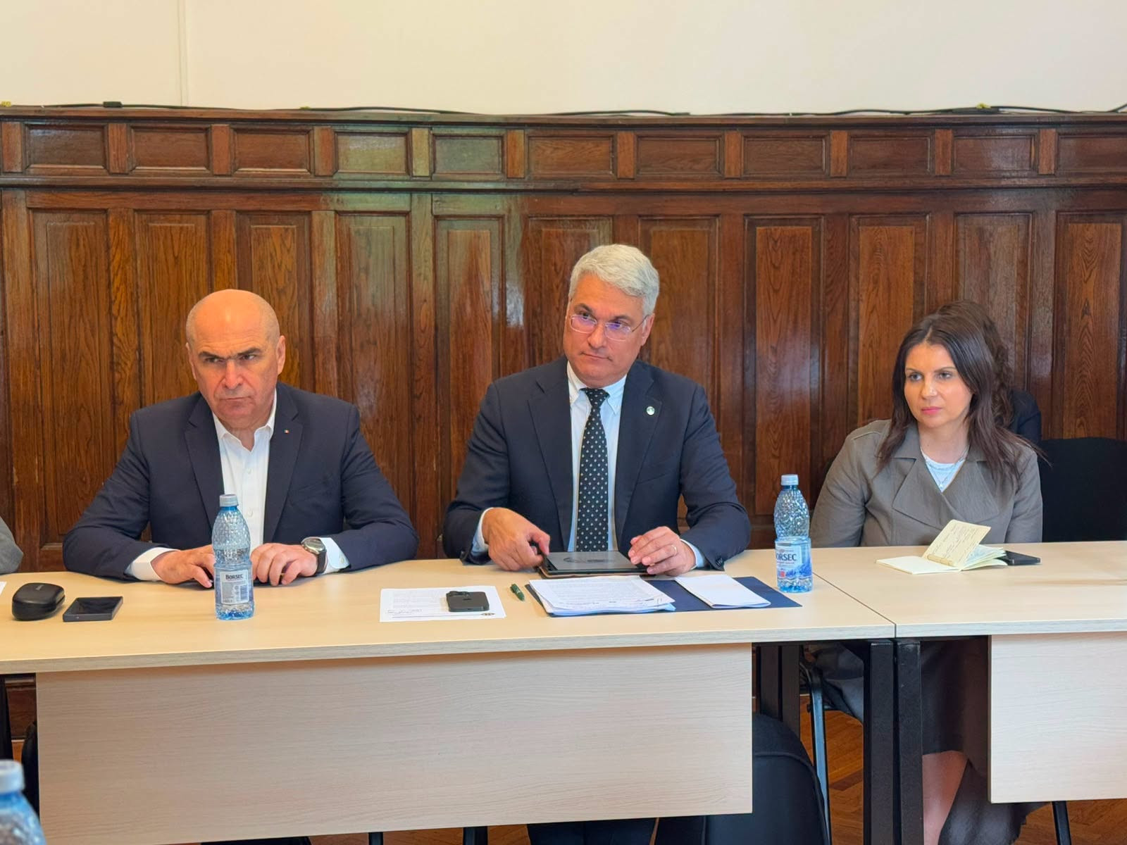 Consultări, la invitația PNL, cu reprezentanții confederațiilor sindicale, pe tema proiectului Legii salarizării personalului bugetar